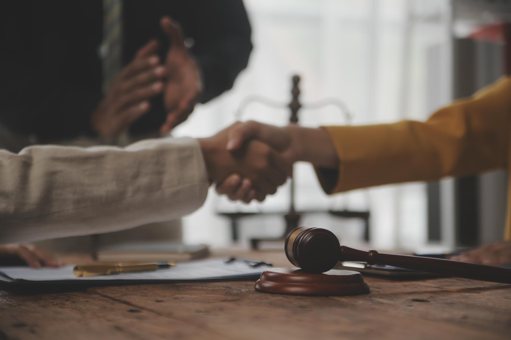 Diferenças entre acordo judicial trabalhista e extrajudicial